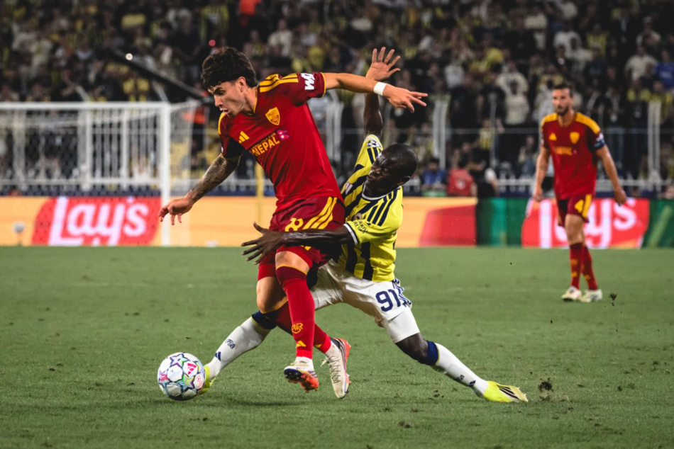 Fenerbahce vs AS Roma (23:45 - 10/09)
